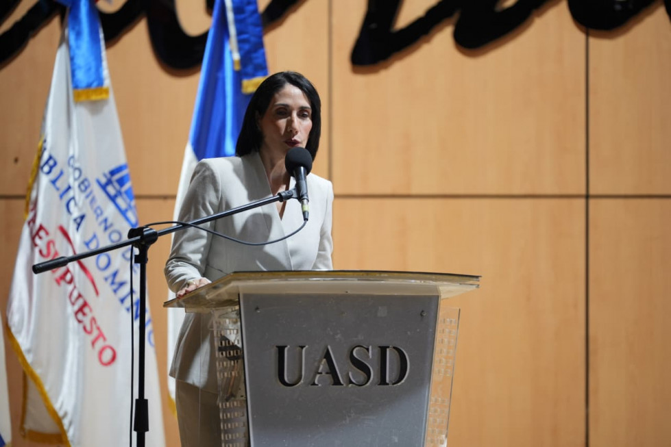 PRIMERA DAMA , RAQUEL ARBAJE
