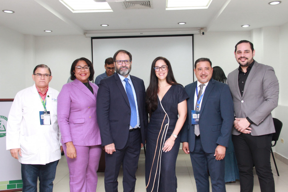 Direcxtivos y disertantes en Jornada Urología