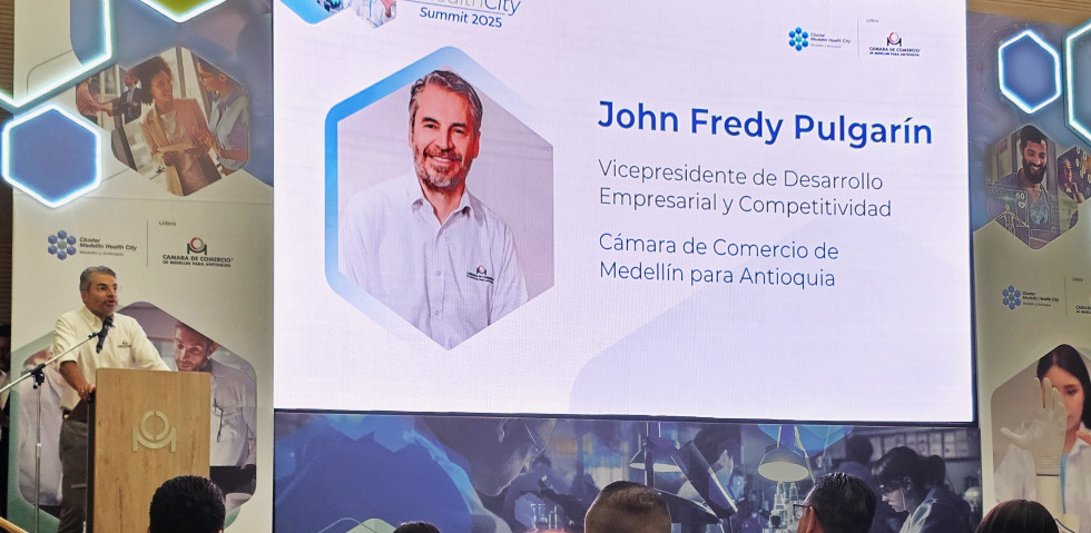 Foto apertura evento Medellin