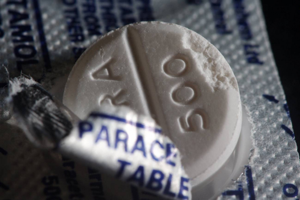 Cientificos desmienten la vinculacion entre paracetamol en el embarazo y autismo que sugiere Trump