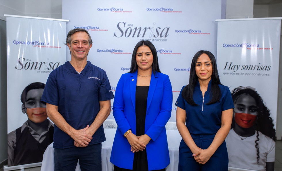 Dr. Giancarlo Brache Nirvana Saldana Dra. Smaylin Aguera Foto Fundacion Operacion Sonrisa Republica Dominicana 1